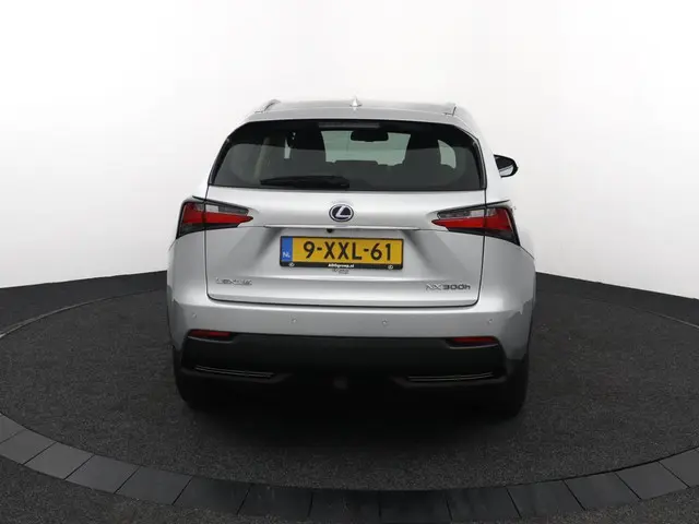 Lexus NX 300h AWD 25th Edition 2014 Hybride Benzine 33