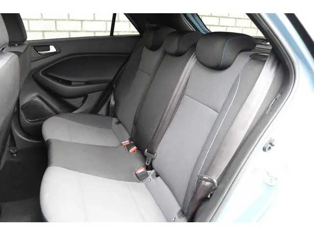 Hyundai i20 1.0 T-GDI Go! 2016 2016 Benzine 8