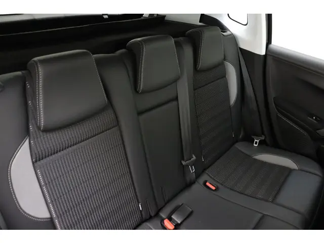 Peugeot 2008 1.2 PureTech Allure 2019 Benzine 15