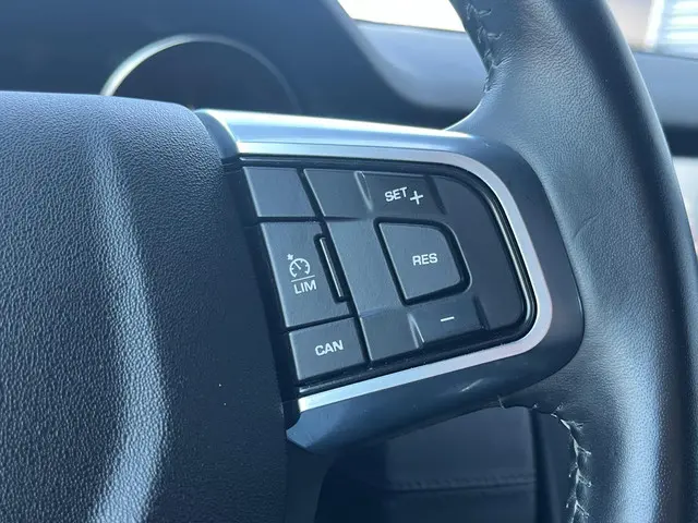 Land Rover Discovery Sport 2.0 TD4 Pure 2018 Diesel 16