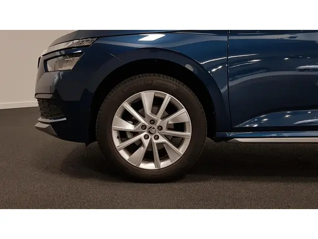 Škoda Kamiq 1.0 TSI DSG Style 2021 Benzine 28