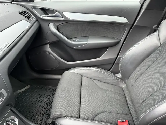 Audi Q3 2.0 TFSI quattro Pro Line S 2013 Benzine 45