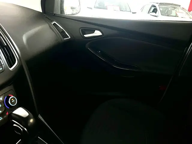 Ford Focus Wagon 1.0 EcoB. Tit. Bns 2018 Benzine 19