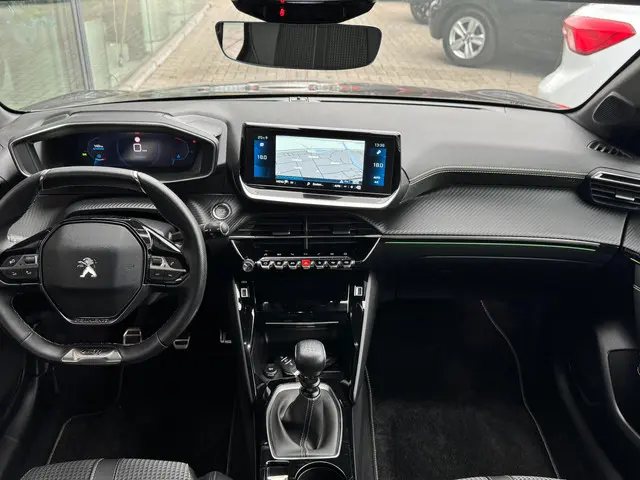 Peugeot 208 1.2 PureTech GT 2022 Benzine 13