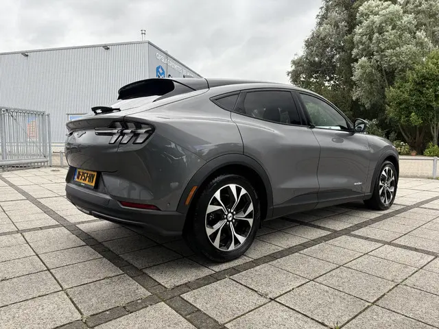 Ford Mustang Mach-E RWD 75 kWh 2021 Elektrisch 6