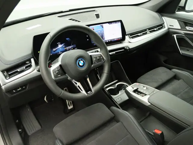 BMW iX1 eDrive20 67 kWh 2025 Elektrisch 12