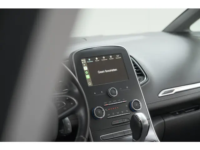 Renault Grand Scénic TCe 140 EDC Limited 2021 Benzine 69