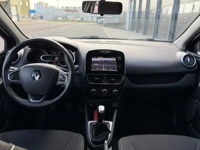 Renault Clio 1.5 dCi Limited Navi PDC EURO-6 2017 Diesel 7