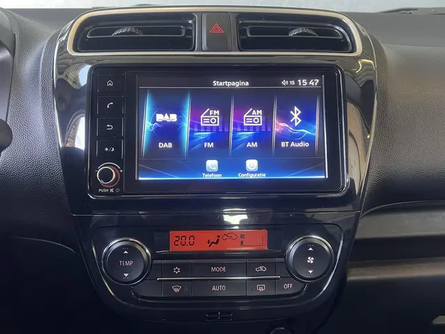 Mitsubishi Space Star 1.2 Instyle 2023 Benzine 12