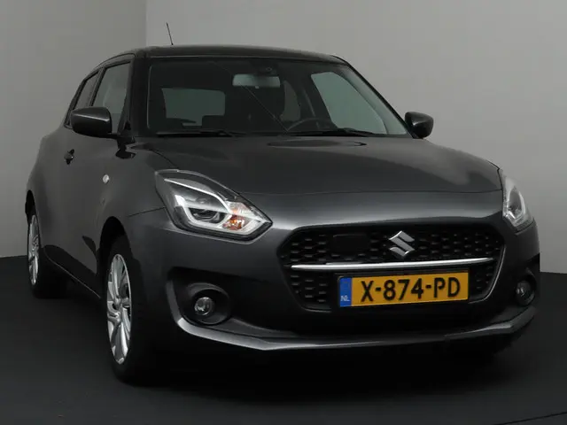 Suzuki Swift 1.2 Select Smart Hybrid 2024 Benzine 32