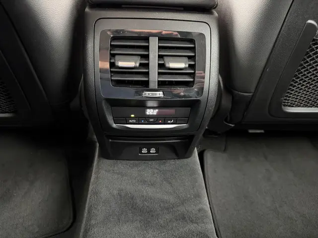 BMW X3 xDrive30e Executive 2021 Hybride Benzine 12