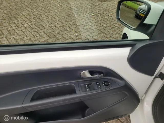 SEAT Mii 1.0 Sport Dynamic,5 deurs, airco 2015 Benzine 9