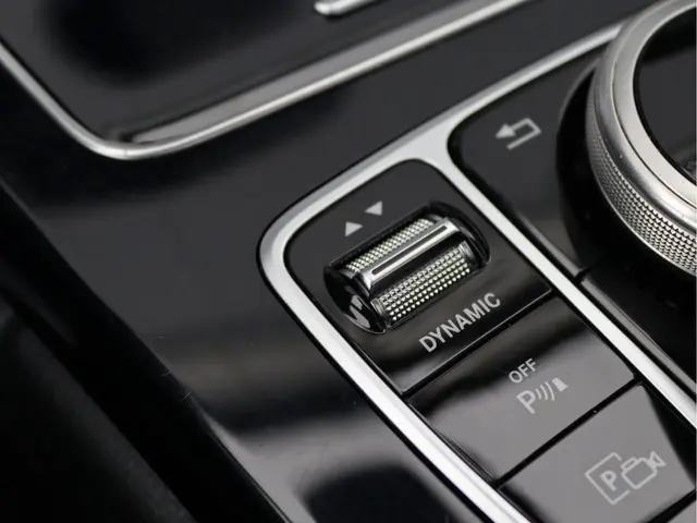 Mercedes-Benz C-Klasse 180 AMG-line 2019 Benzine 62