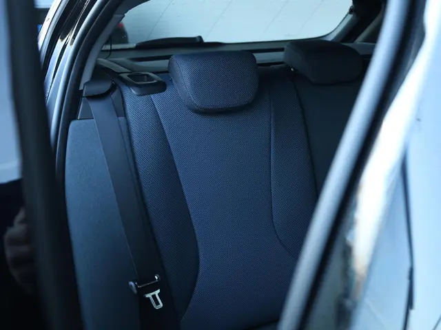 BMW 1 Serie 120 M Sport Design Edition 2025 Benzine 19