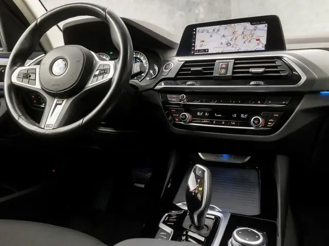 BMW X3 xDrive30e Sportline 2020 Hybride Benzine 7