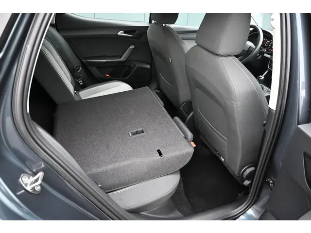 SEAT Leon 1.0 TSI Style Business Intense 2021 Benzine 24