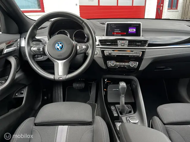 BMW X2 xDrive25e High Executive 2023 Hybride Benzine 10