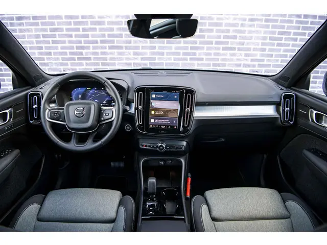 Volvo XC40 2.0 B4 Plus Dark 2025 Benzine 5