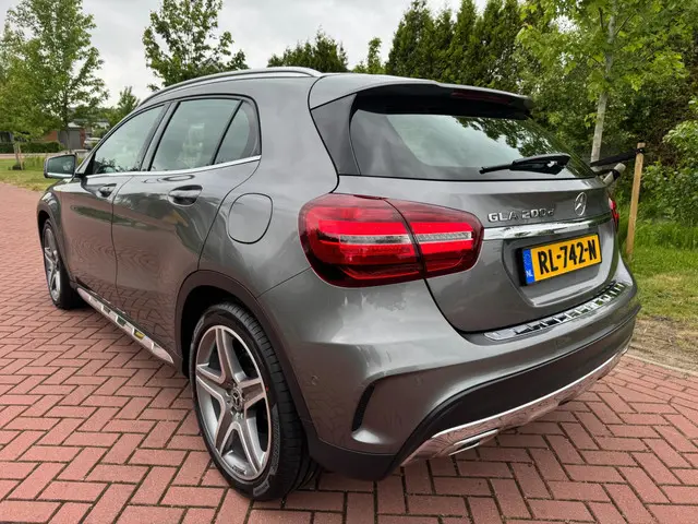 Mercedes-Benz GLA 200 d 2018 Diesel 4