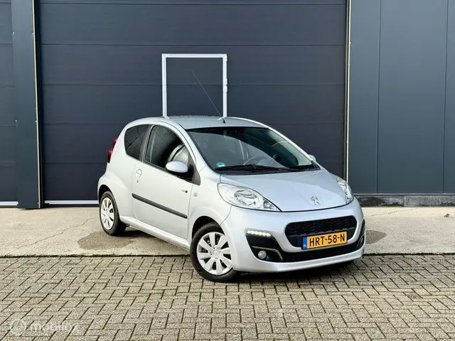 Peugeot 107 1.0 Active Facelift 2014 Benzine 6
