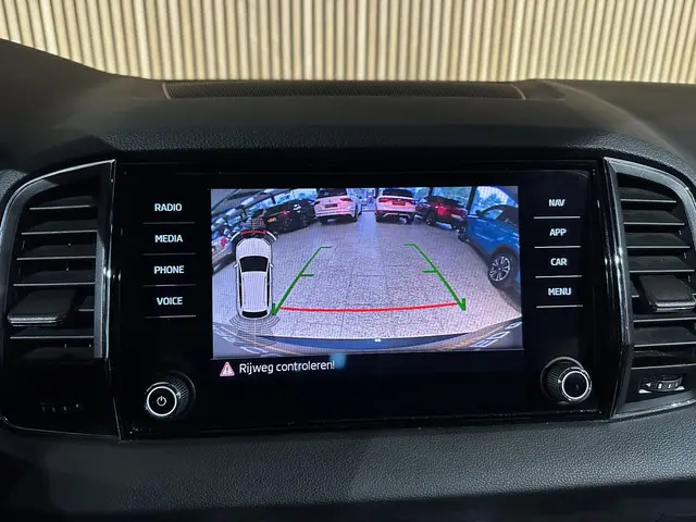 Škoda Karoq 1.5 TSI ACT Sportline Business 2020 Benzine 20