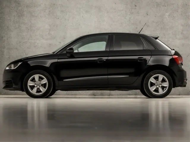 Audi A1 Sportback 1.0 TFSI Sport 2015 Benzine 2