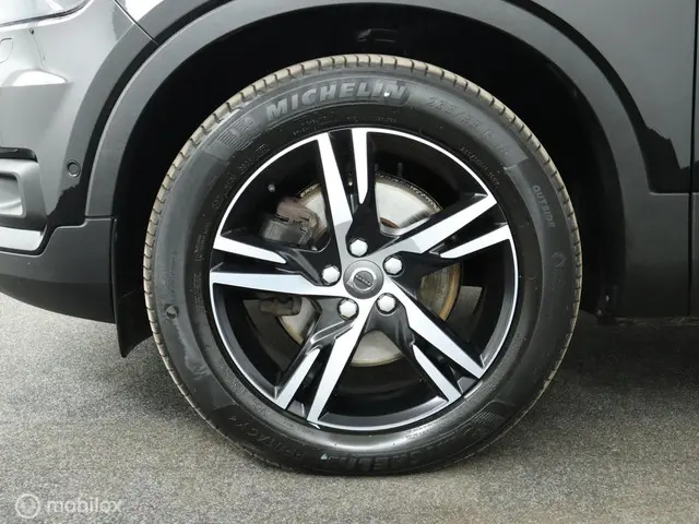 Volvo XC40 2.0 T5 AWD R-Design 2018 Benzine 22