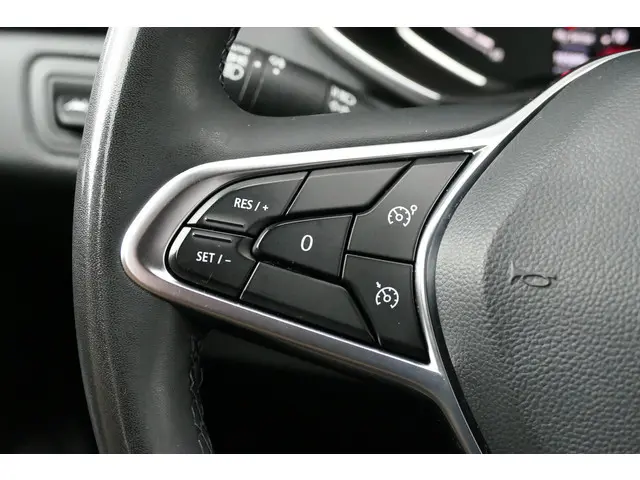 Renault Clio 1.0 TCe Intens 2020 Benzine 38