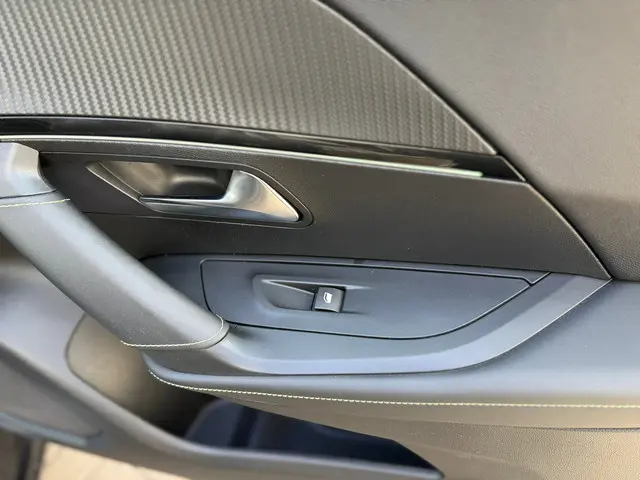 Peugeot 2008 1.2 PureTech GT|Focal|Automaat 2020 Benzine 23