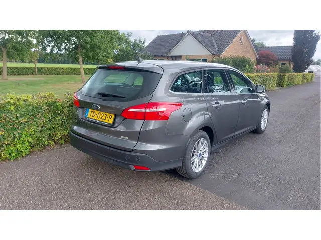 Ford Focus Wagon 1.0 Lease Edition 2017 Benzine 2