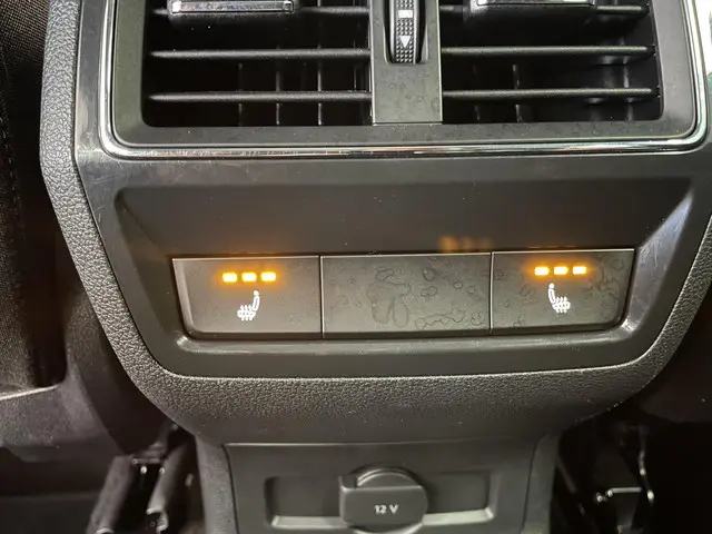 Škoda Karoq 1.0 TSI Style 2020 Benzine 40