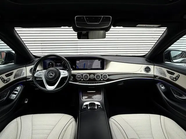 Mercedes-Benz S-Klasse 2