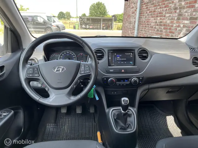 Hyundai i10 1.0i i-Motion Go! 2016 2017 Benzine 12