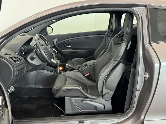 Renault Mégane Coupé 2.0 Turbo 250 RS 2012 Benzine 8