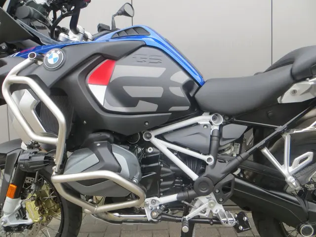 BMW R 1250 GS Adventure Rallye 2024 Benzine 13
