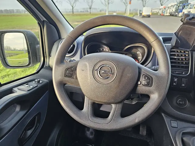Opel Vivaro 1.6 2019 Diesel 9