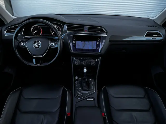 Volkswagen Tiguan 2.0 TSI 4Motion Highline 2018 Benzine 17