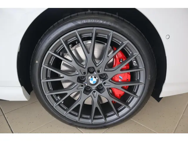 BMW 1 Serie 123 xDrive 5-deurs 2025 Benzine 6