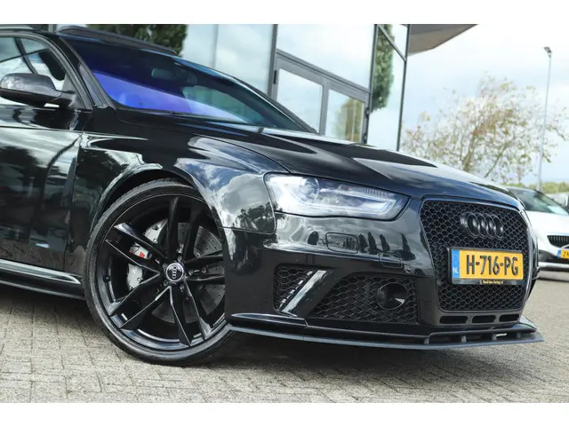 Audi RS4 AVANT 4.2 V8 FSI QUATTRO AUT. 2013 Benzine 8
