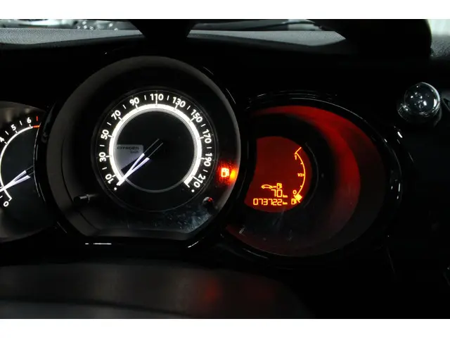 Citroën C3 1.0 PureTech Collection 2015 Benzine 21
