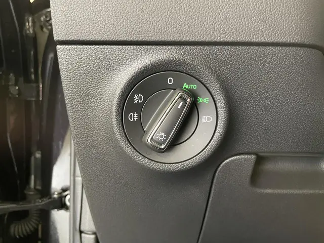 Škoda Karoq 1.0 TSI Style 2020 Benzine 38