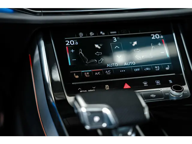 Audi SQ8 4.0 TFSI SQ8 quattro 2021 Benzine 30