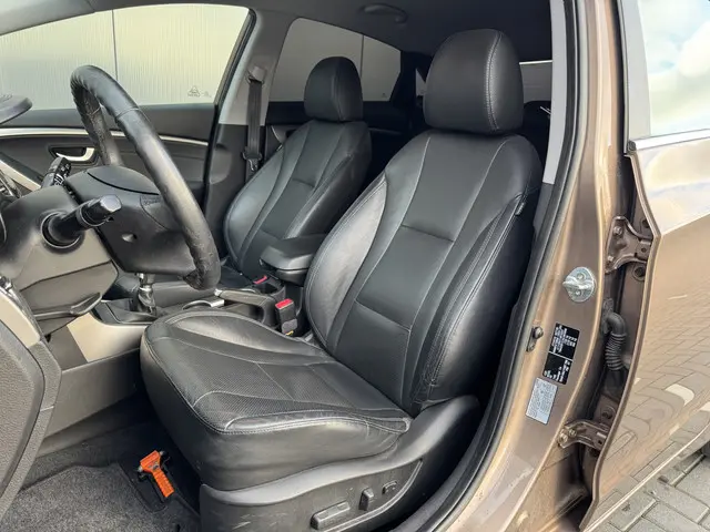 Hyundai i30 1.6 GDI i-Catcher 2012 Benzine 4