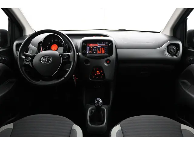 Toyota Aygo 1.0 VVT-i x-joy 2020 Benzine 4