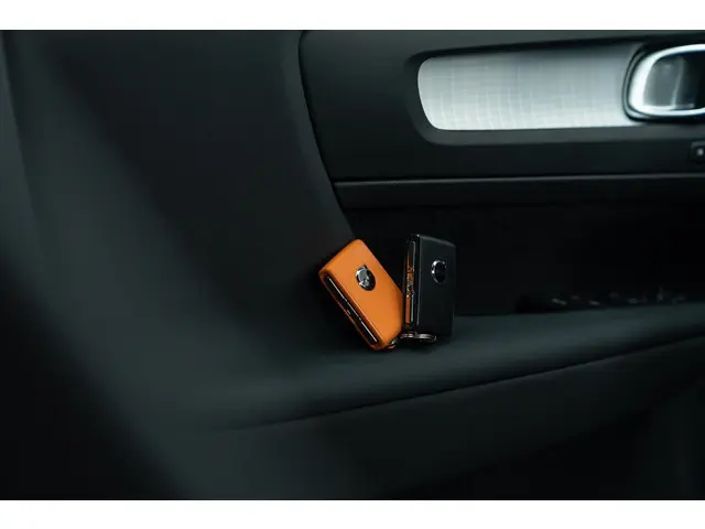 Volvo XC40 B4 Plus Dark Aut 2025 Benzine 19