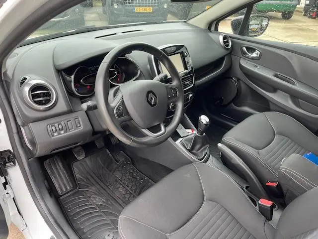 Renault Clio Estate 0.9 TCe Limited 2018 Benzine 4