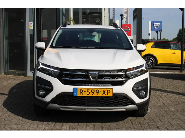Dacia Sandero Stepway TCe 90 Essential 2022 Benzine 26
