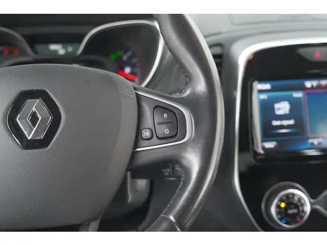 Renault Captur TCe 150 EDC Intens 2019 Benzine 35