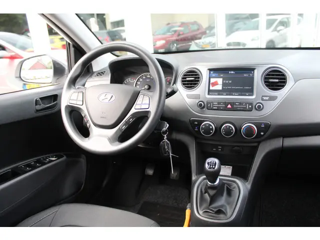 Hyundai i10 1.0i Comfort NAVI 2018 Benzine 26