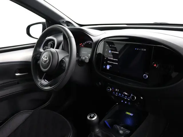 Toyota Aygo X 1.0 VVT-i MT JBL 2025 Benzine 40